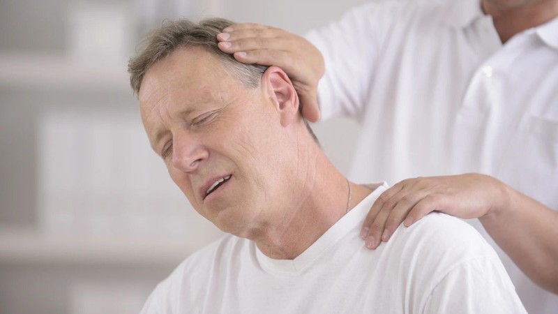 عوامل ایجاد سردرد گردنی | بهترین متخصص کایروپراکتیک